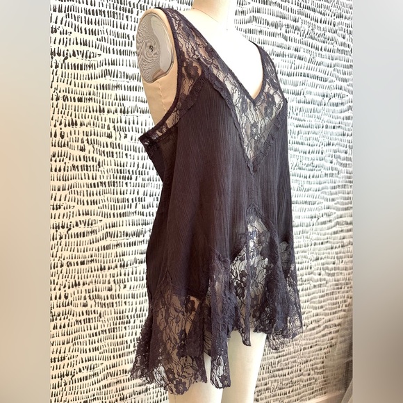 Free People Intimately Size Medium Lace Tank / Slip / Top / Mini Dress -Gorgeous - Picture 2 of 7